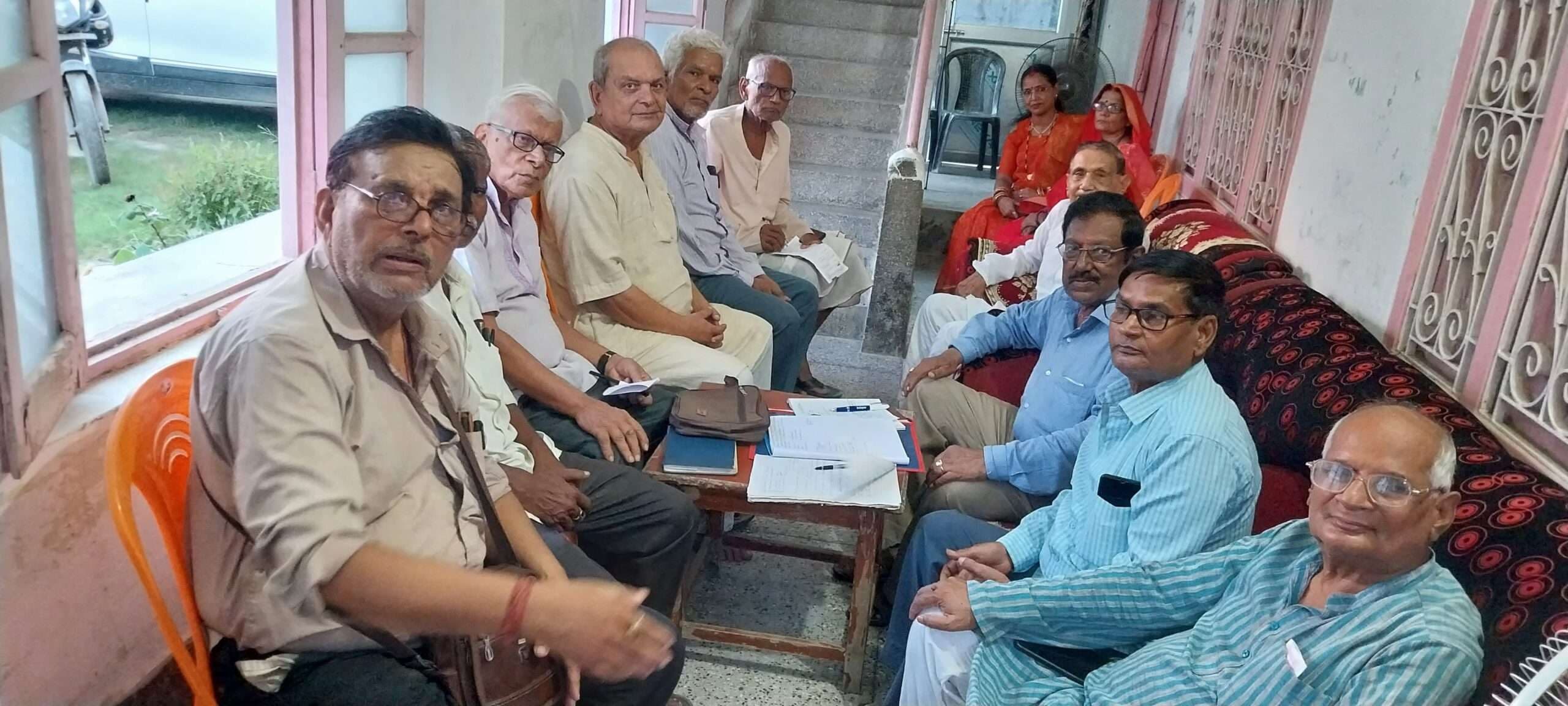 Madhubani News : कवि गोष्ठी में बही काव्य रस की धारा