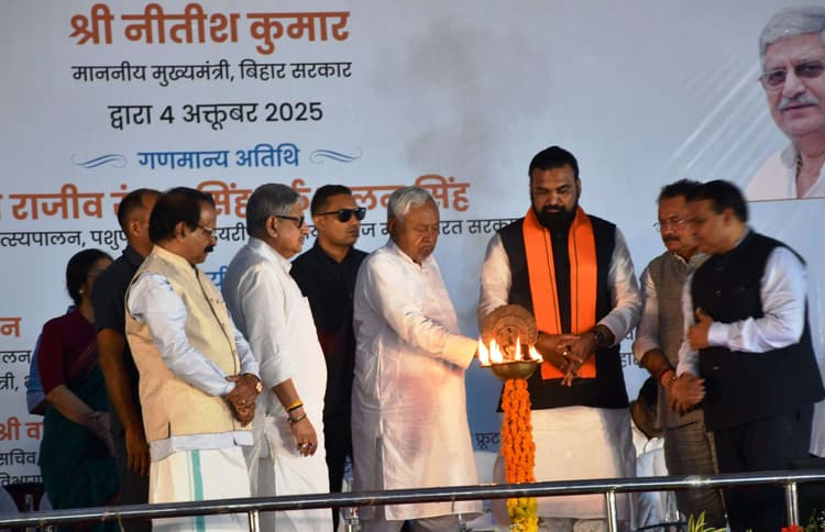 बिहार में अगले पांच साल में एक करोड़ युवाओं को देंगे नौकरी व रोजगार : नीतीश कुमार