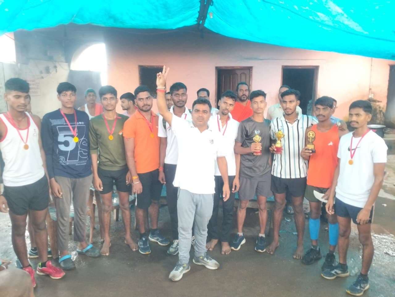 Giridih News :दौड़ प्रतियोगिता ने धावकों ने दिखाया दमखम