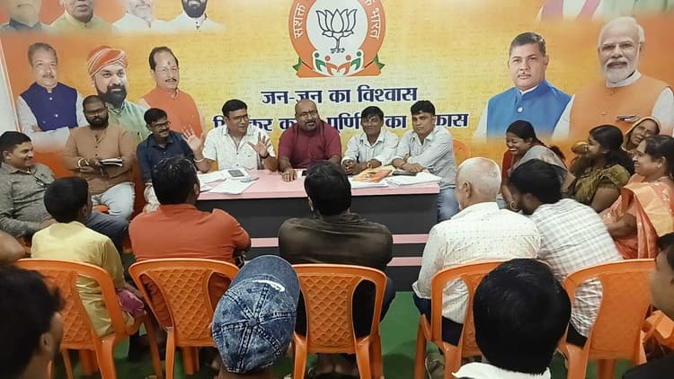 कैलाशपति मिश्र का पूरा जीवन राष्ट्र को समर्पित : खेमका