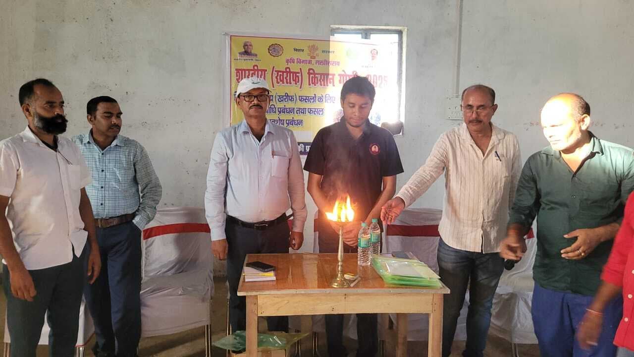 गोष्ठी के दौरान जैविक खेती पर दिया जोर