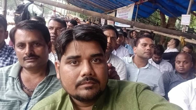 Samastipur News:कार्यपालक सहायक की हड़ताल से आमजन का कार्य बाधित