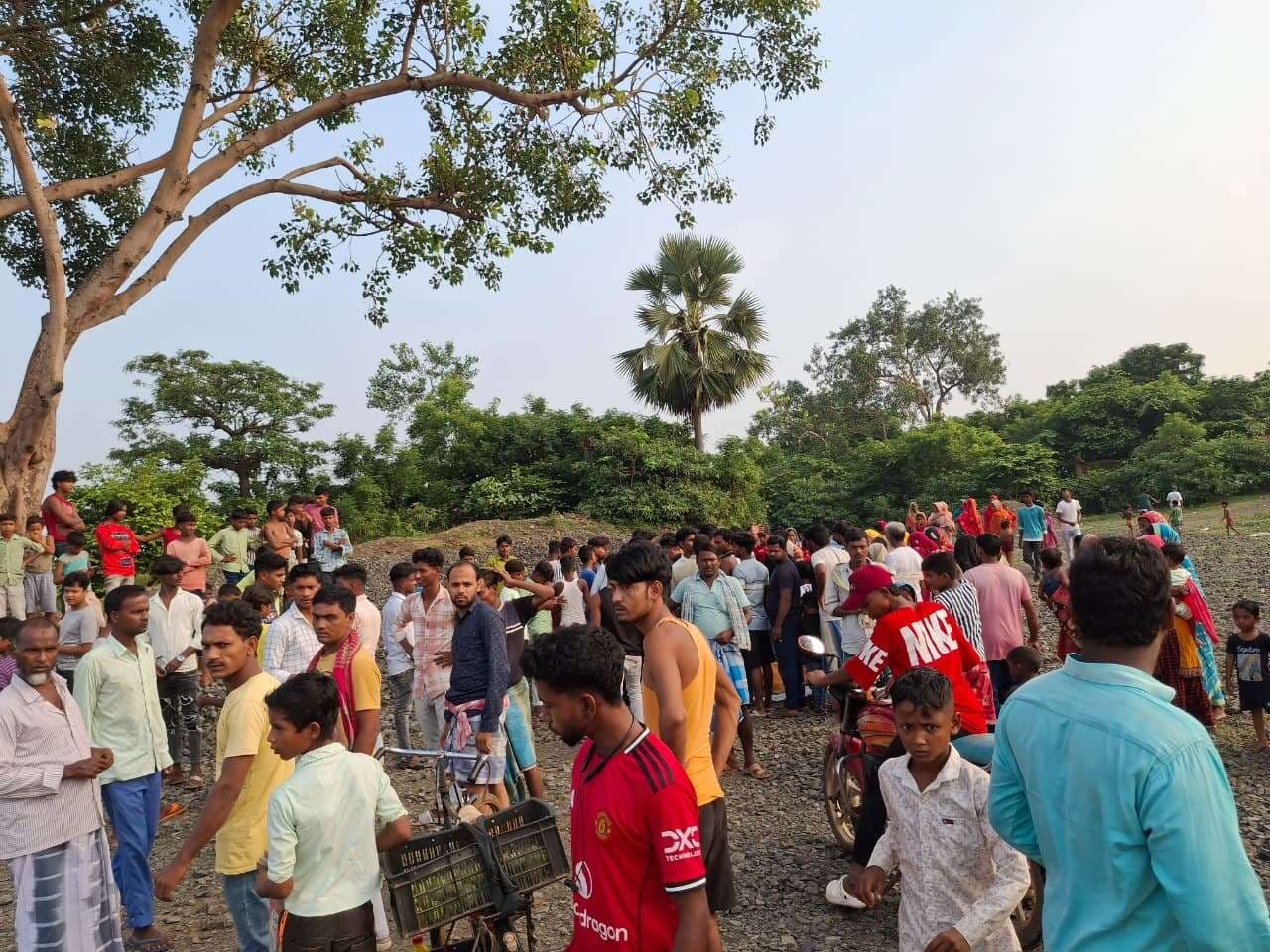 अधेड़ का मिला शव, पहचान कराने में जुटी पुलिस