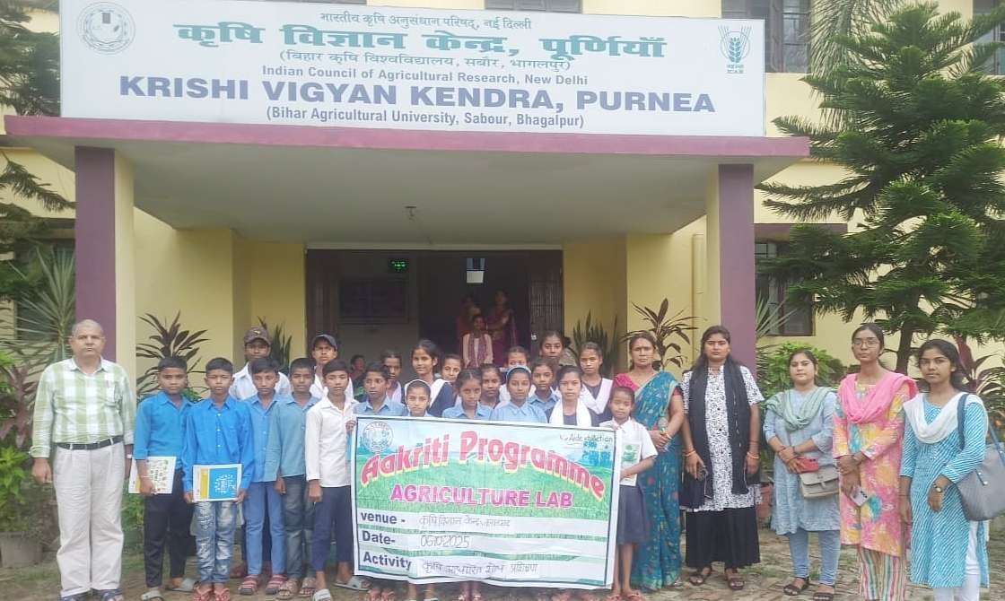 जलालगढ़ में कृषक महिलाओं को सिखाए गये नर्सरी व पोषण वाटिका के गुर
