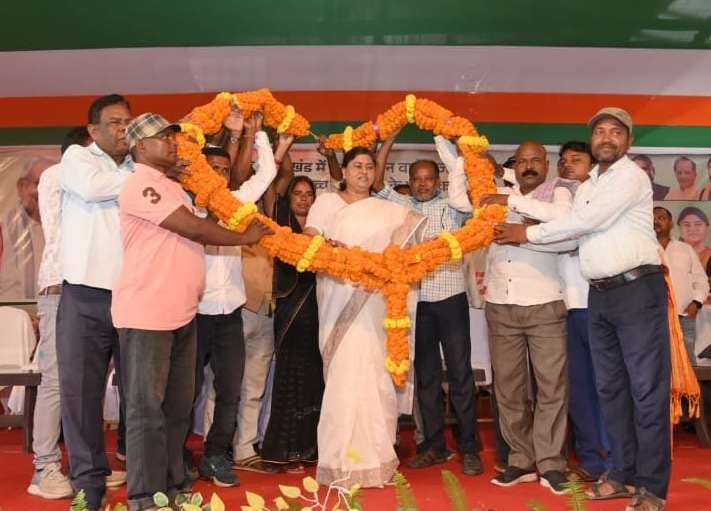 आचार संहिता लागू होने से पूर्व मंत्री लेशी सिंह ने कई योजनाओं का किया शिलान्यास