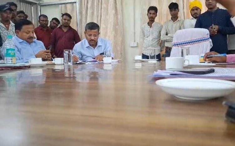 Bokaro News : विस्थापितों ने की रोजगार की मांग
