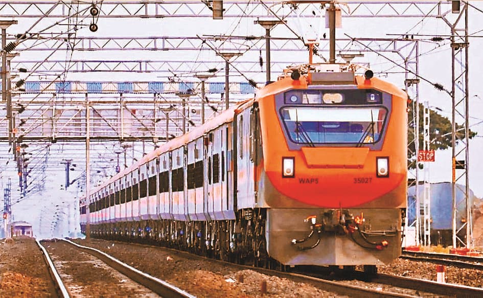 Patna News : अब संपूर्णक्रांति एक्सप्रेस की तरह अमृत भारत में होंगे 22 कोच, एसी के डिब्बे भी जुड़ेंगे