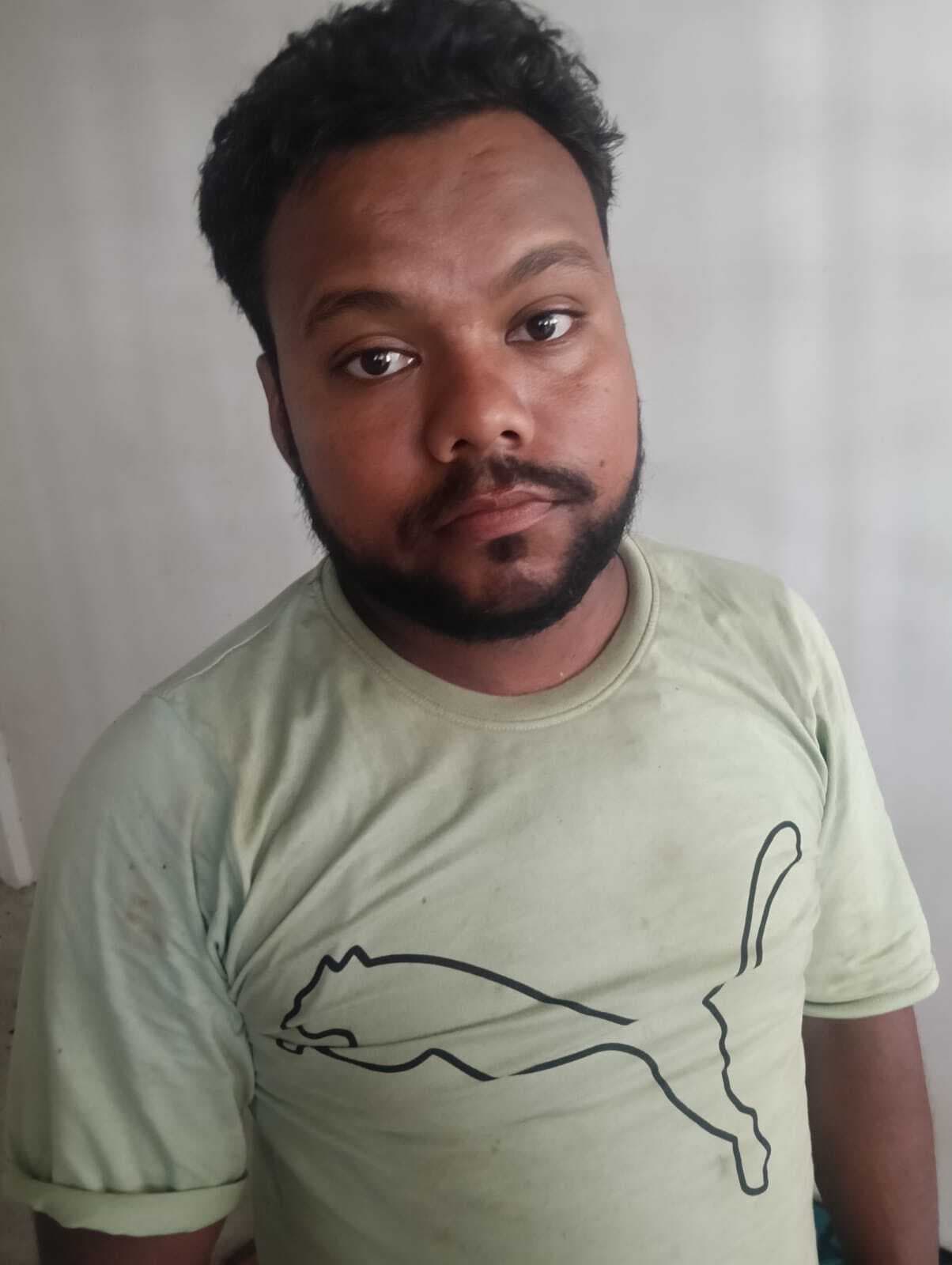 पुलिस ने आठ पशुओं के साथ तस्कर को किया गिरफ्तार