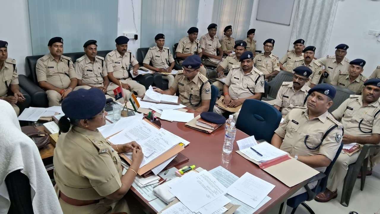 रेलवे सुरक्षा पर विशेष फोकस, रेल एसपी ने सभी सक्रिय बदमाशों को गिरफ्तार करने का दिया आदेश