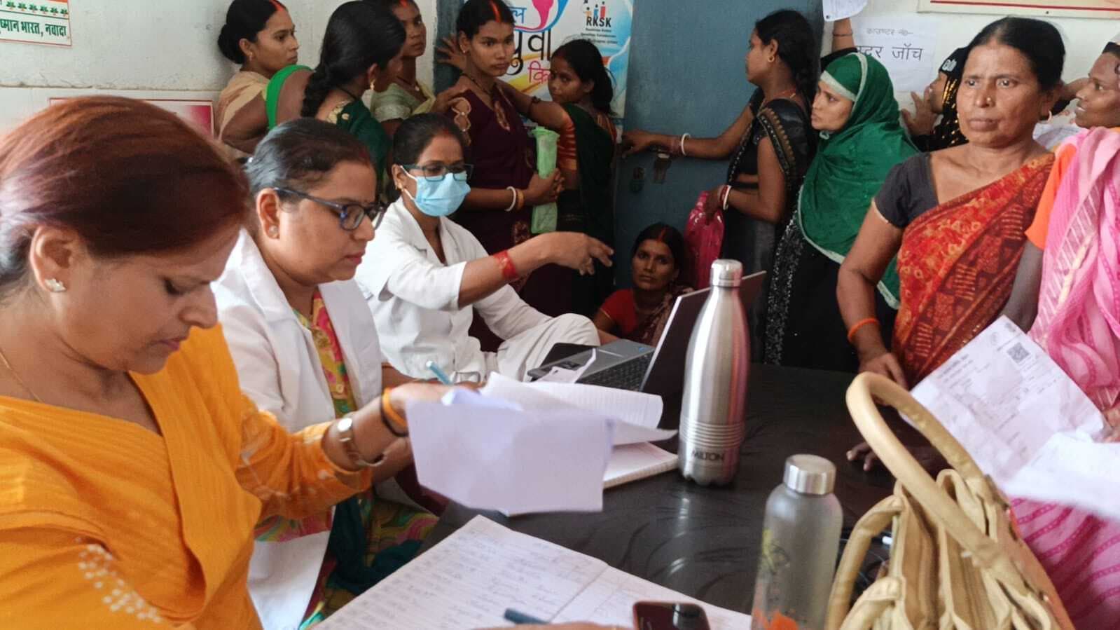 अकबरपुर में गर्भवती महिलाओं की हुई जांच