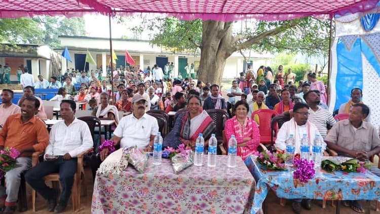 Chaibasa News : समृद्ध समाज की कुंजी है शिक्षा: जोबा