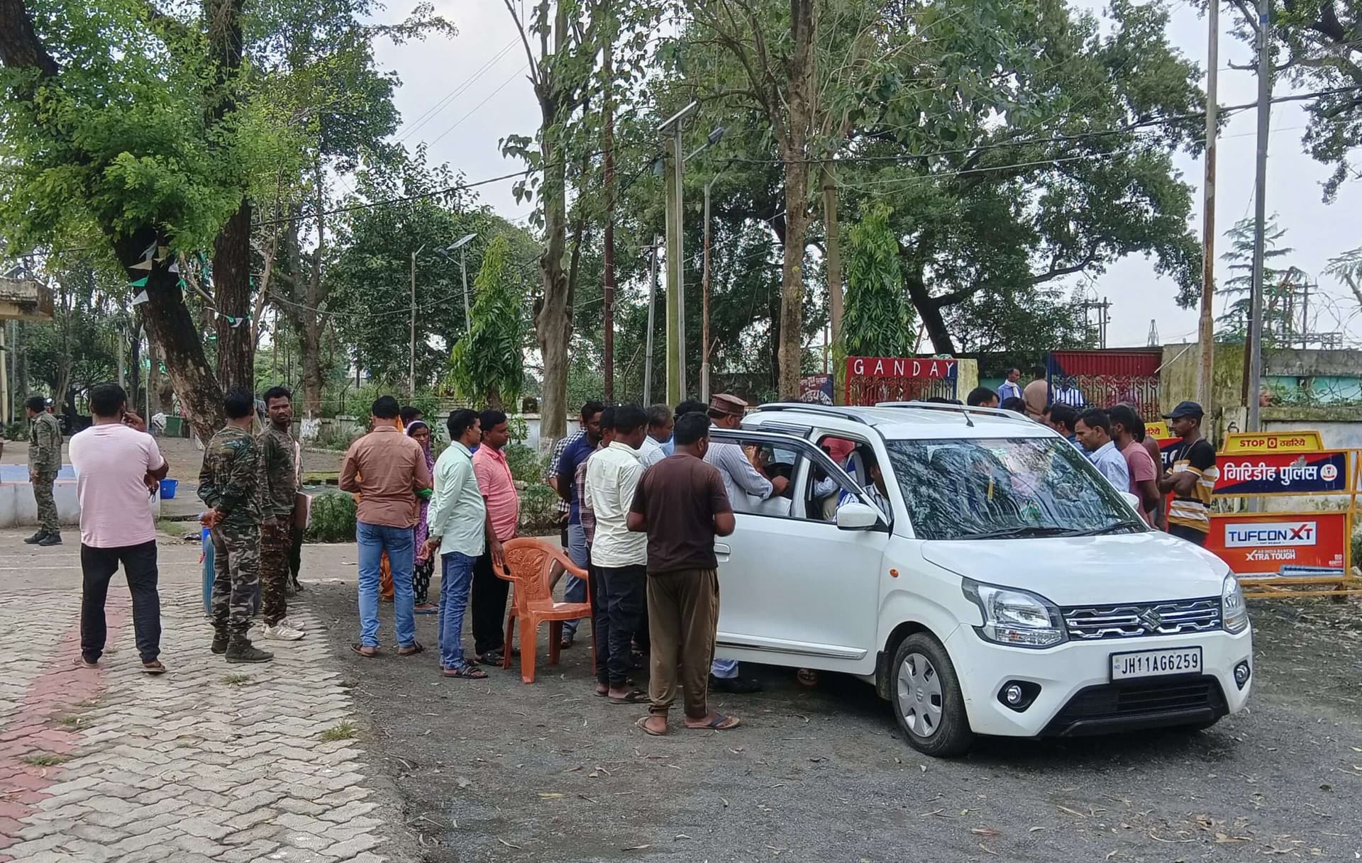 Giridih News :सड़क दुर्घटना में एक की मौत, चार घायल