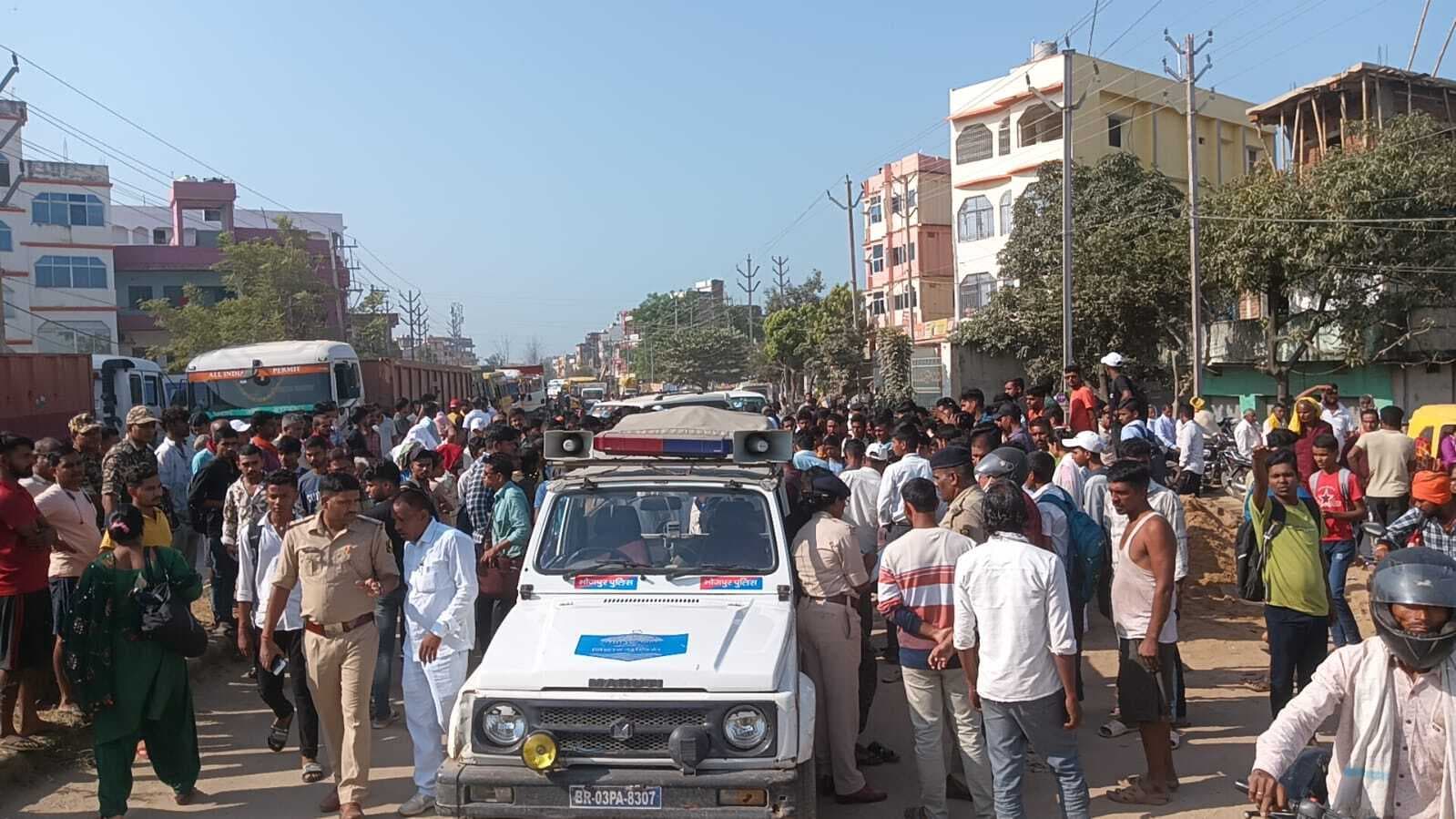 ट्यूशन जा रहे बाइक सवार जमादार पुत्र को कंटेनर ने रौंदा, मौत