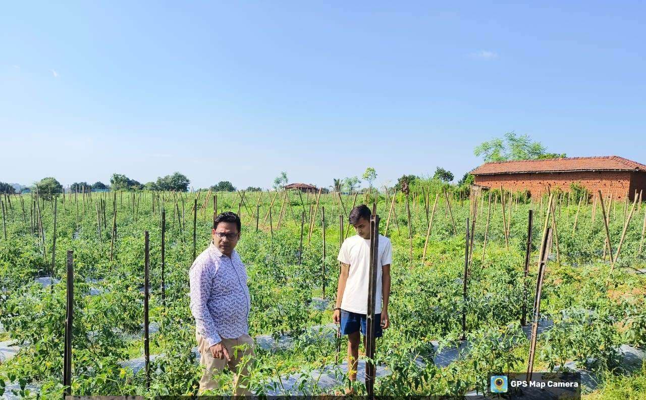 खेती के लिए आधुनिक तकनीक अपनाएं किसान : डीएओ