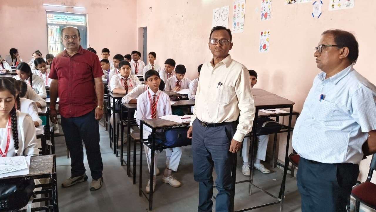 फिलाटेली प्रतियोगिता में सफल छात्र हुए पुरस्कृत