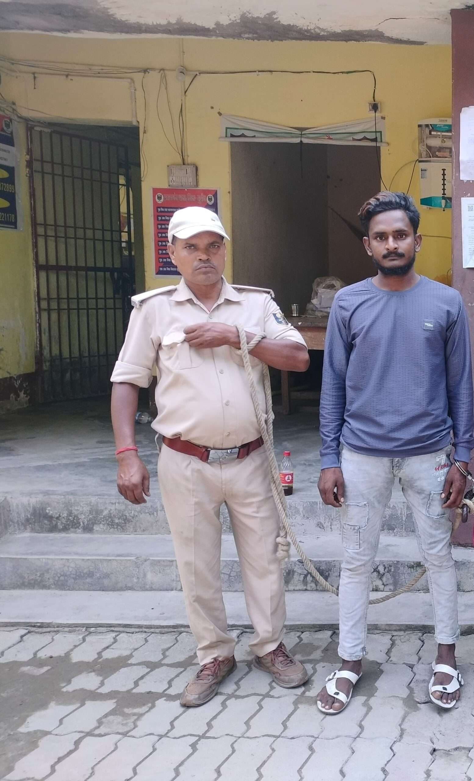 पिस्तौल के साथ युवक गिरफ्तार