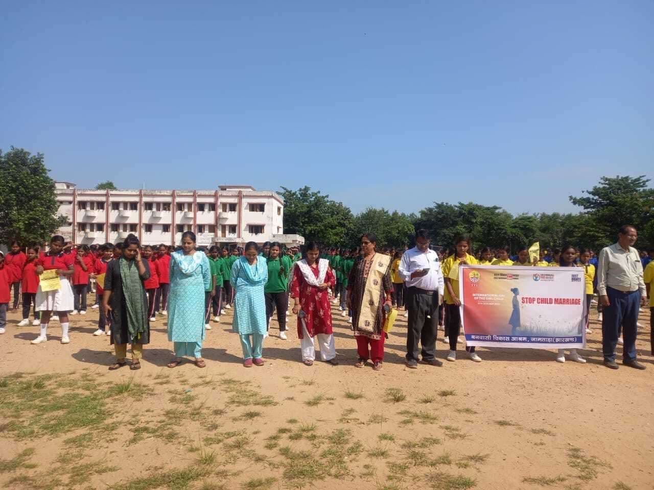 बाल विवाह रोकने को लेकर छात्राओं को किया जागरूक