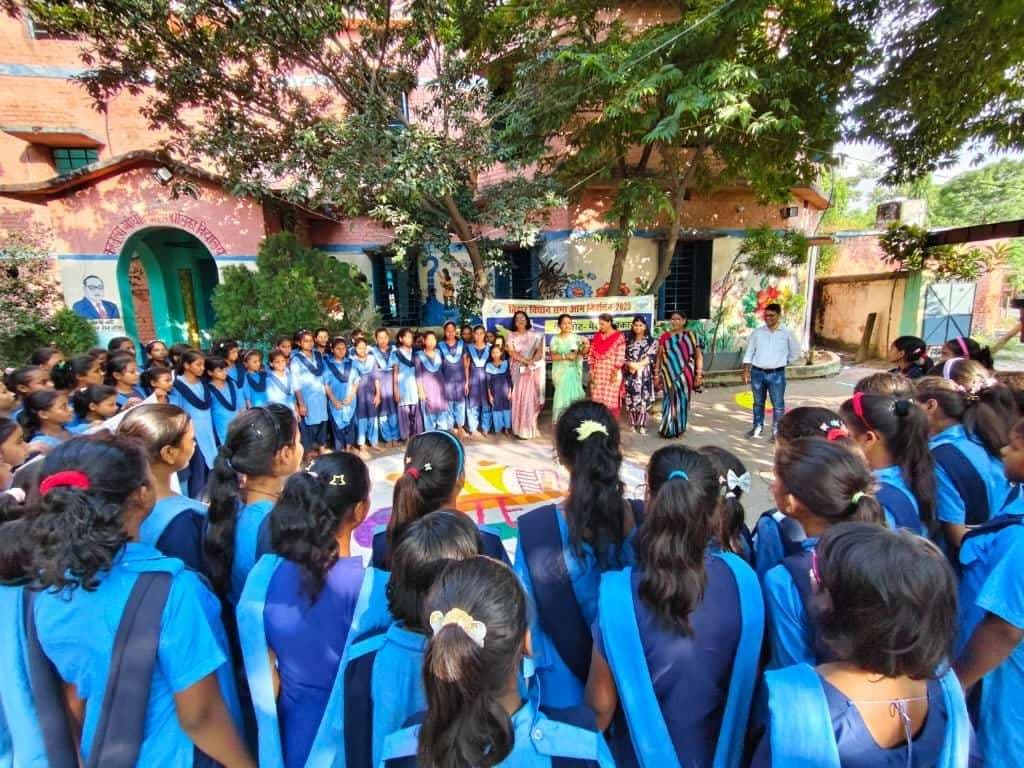 कस्तूरबा विद्यालय में कार्यक्रम का आयोजन