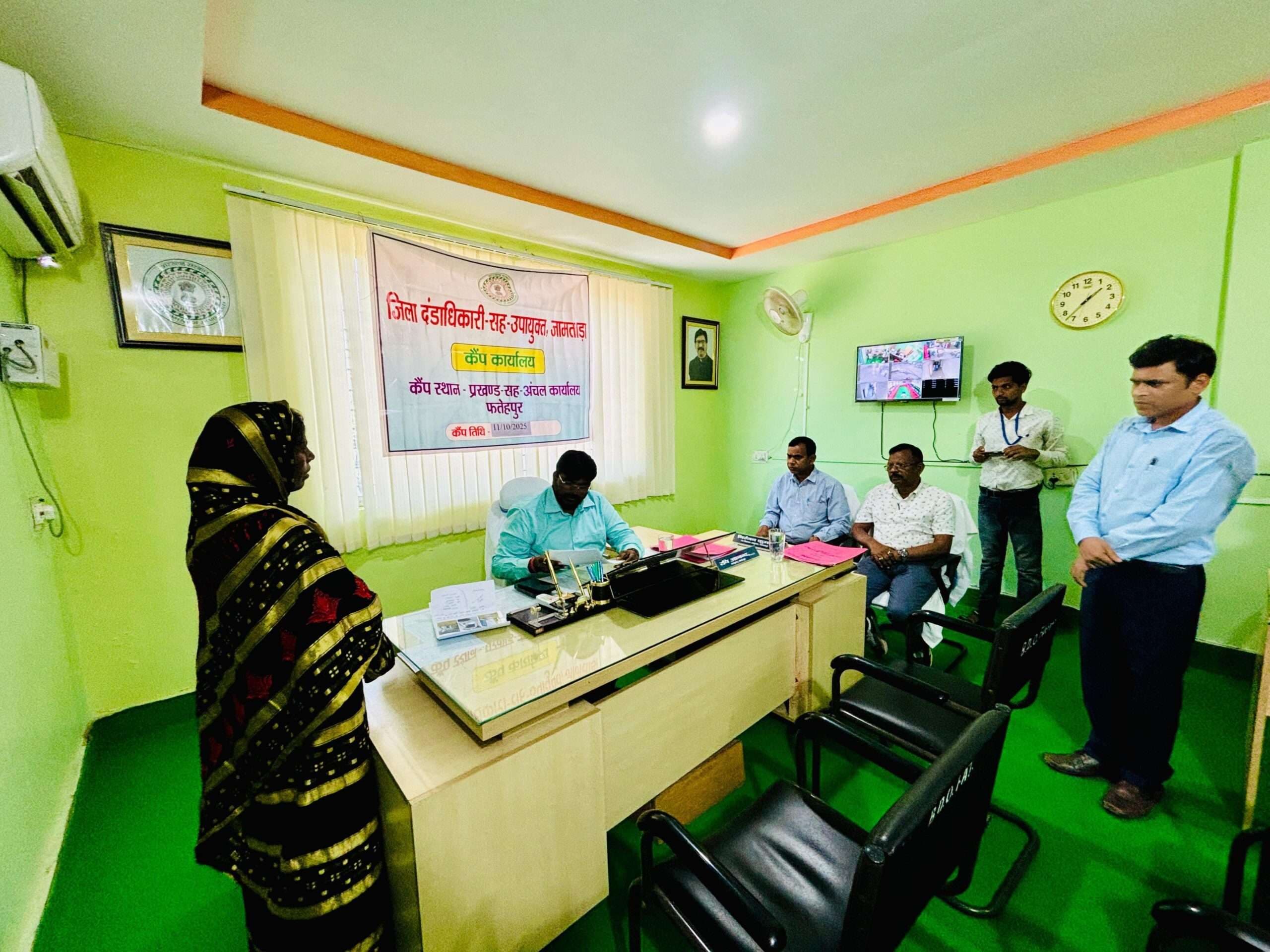 सरकारी योजनाओं का लाभ पात्र लोगों तक पहुंचायें : डीसी