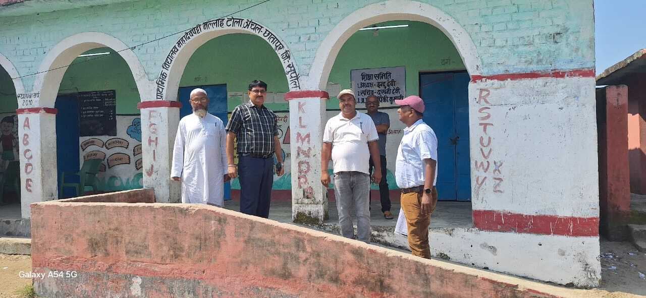 बीडीओ ने मतदान केन्द्रों के मूलभूत सुविधाओं को ले दिया निर्देश