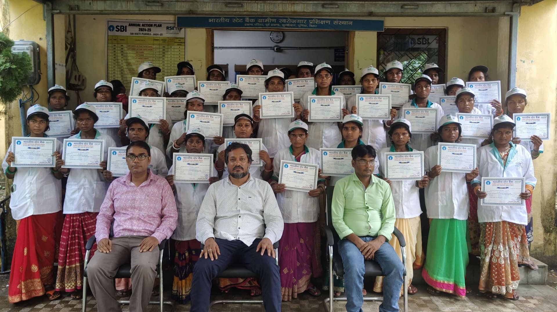 नियमित बाजार सर्वेक्षण व उत्पाद में जरूरी बदलाव से बढ़ेगा स्वरोजगार का मुनाफा : आरसेटी निदेशक