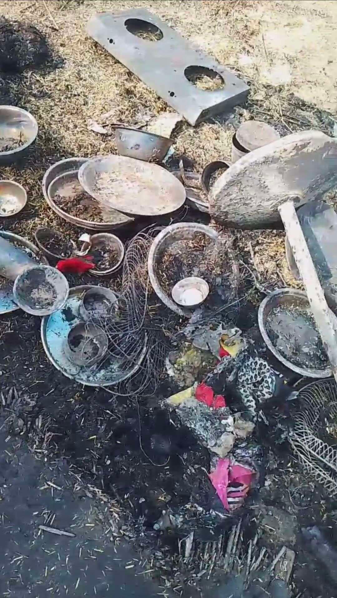 Samastipur News:सारंगपुर पश्चिम में दर्जनभर घर जले, लाखों का नुकसान