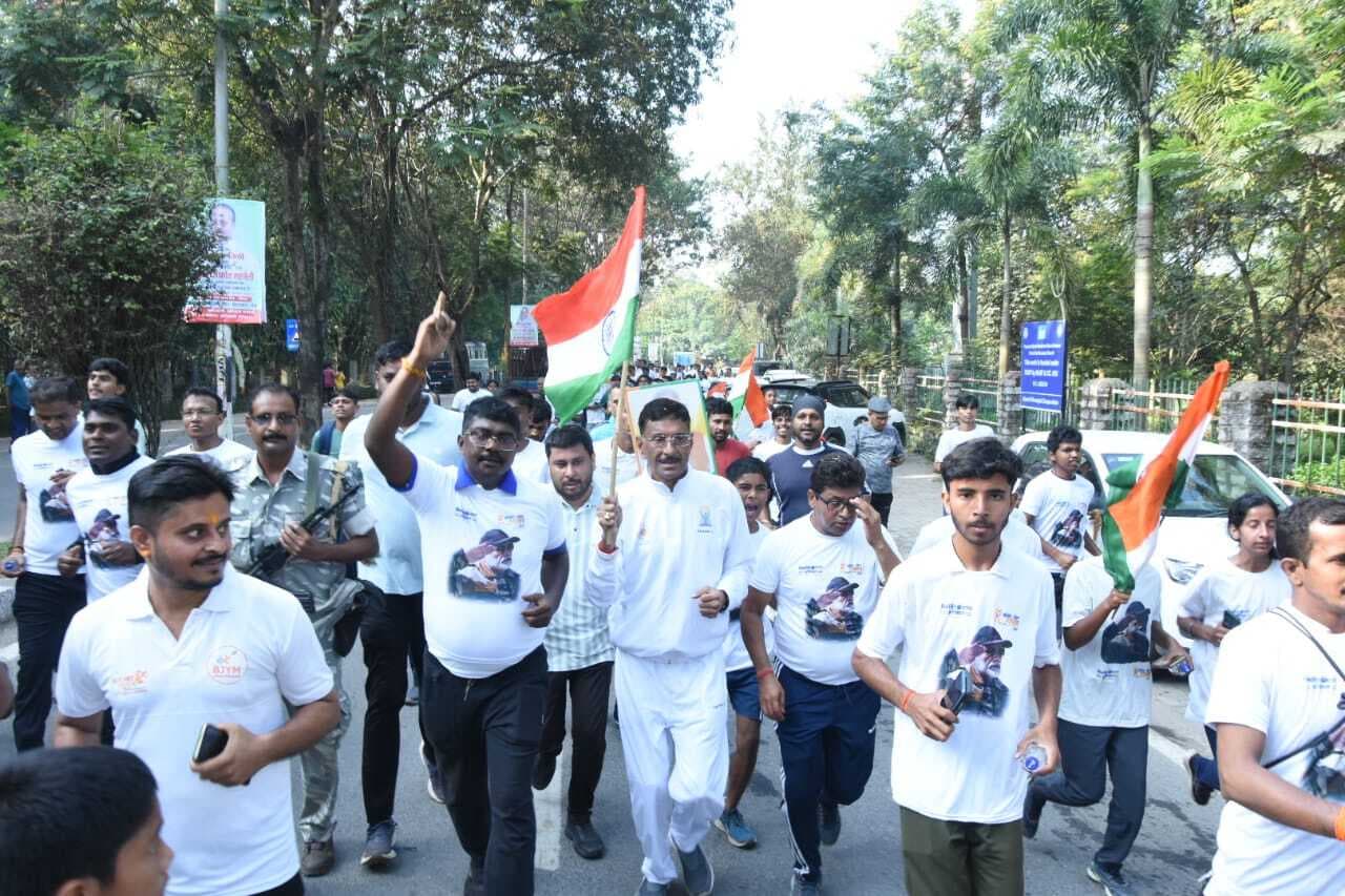 ranchi news रांची में स्वदेशी मैराथन, युवाओं ने आत्मनिर्भर भारत के लिए लगायी दौड़