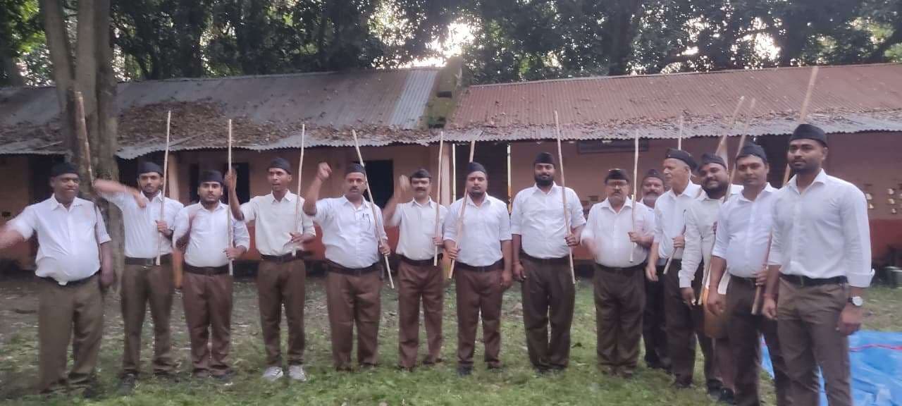 संघ के शताब्दी वर्ष के उपलक्ष्य पर निकाला गया पथ संचलन