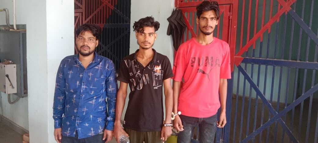 छापेमारी अभियान में तीन वारंटी हुए गिरफ्तार