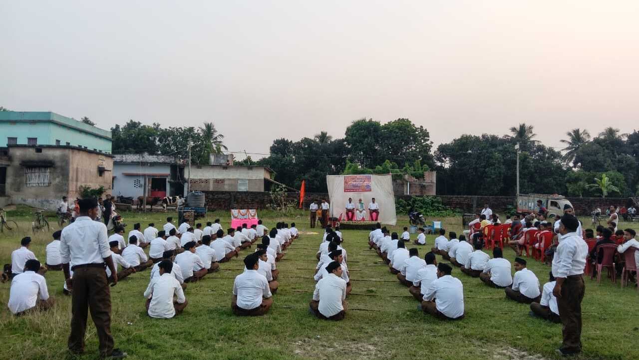 आरएसएस ने मनाया शताब्दी वर्ष, पथ संचलन का आयोजन