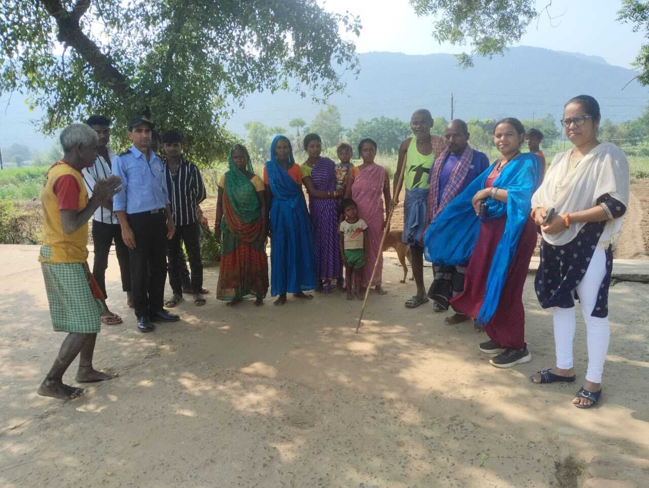 चंद्रपुरा गांव में ग्रामीणों ने शत प्रतिशत मतदान करने की ली शपथ