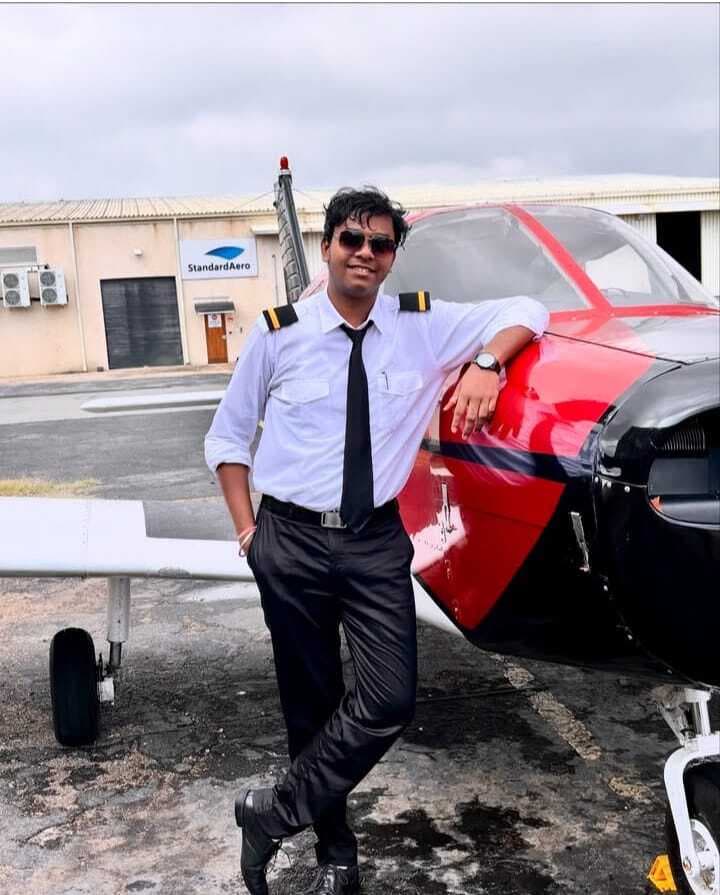 Bokaro news : पायलट ट्रेनिंग के दौरान जोहान्सबर्ग में विमान क्रैश, पेटरवार के पीयूष पुष्प की मौत