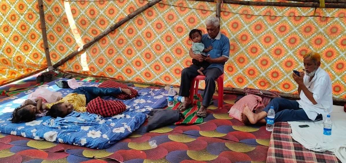 Bokaro news : आवास के लिए भटक रहे इधर-उधर, मिल रहा सिर्फ आश्वासन