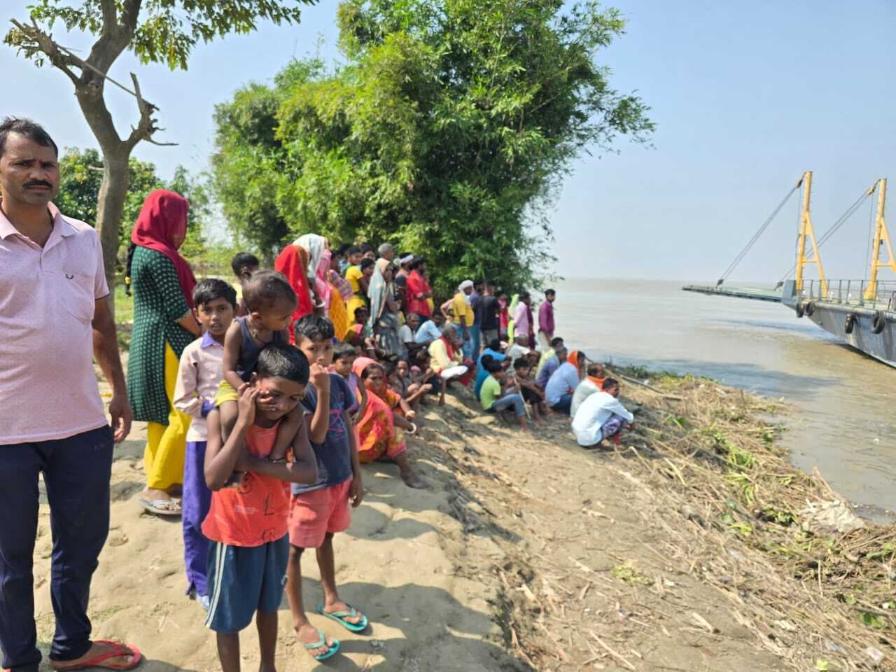 24 घंटे बाद भी गंगा में डूबे युवक का पता नहीं