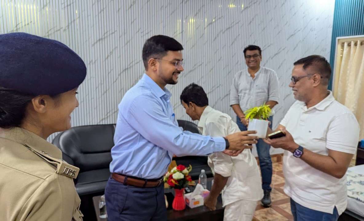 दो व्यय प्रेक्षक पहुंचे पूर्णिया, व्यय लेखा अनुश्रवण कोषांग की हुई बैठक