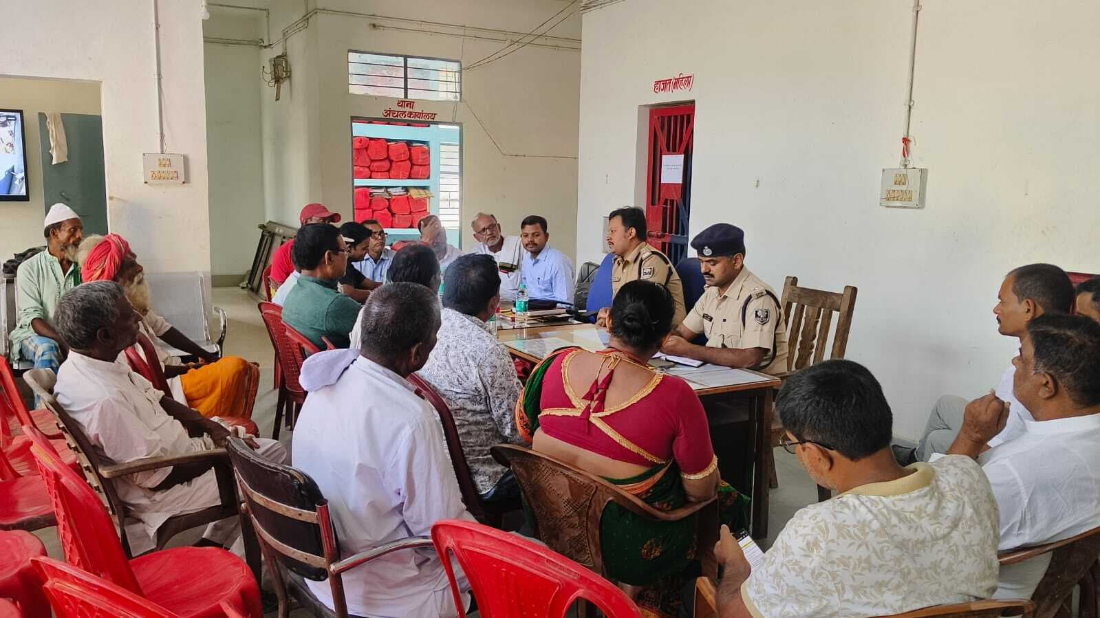 दीपावली व छठ पूजा को लेकर शांति समिति की हुई बैठक