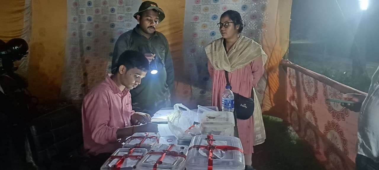 East Singhbhum News : रसूनचोपा चेकपोस्ट से 12.28 लाख रुपये जब्त