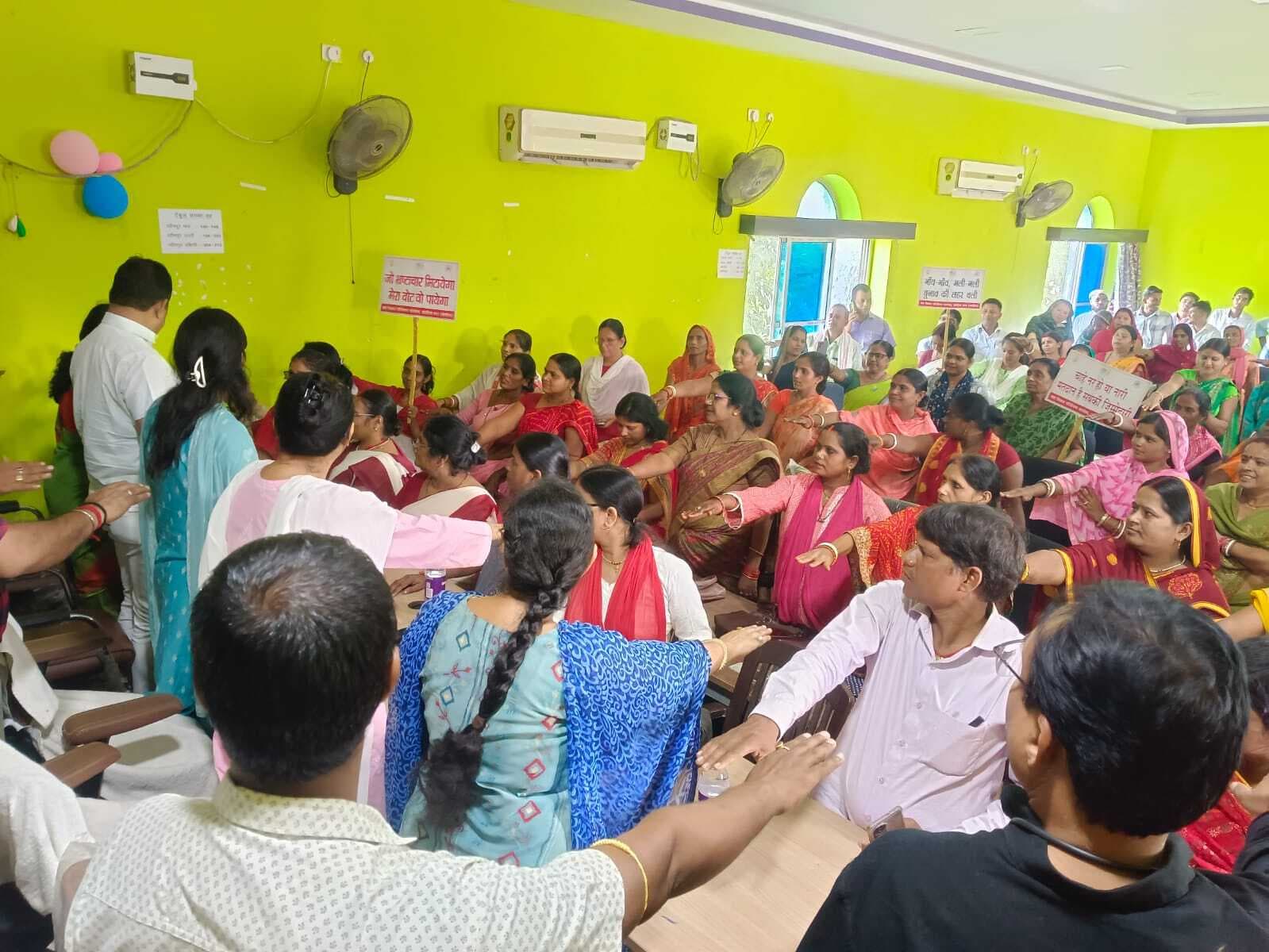 परबत्ता के लिए एक प्रत्याशी ने भरा पर्चा