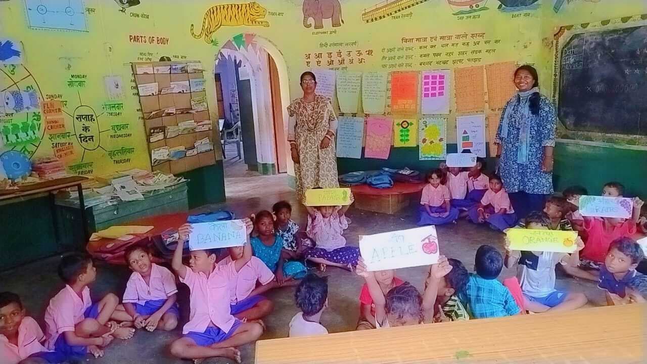 East Singhbhum News : पंचायत के 39 बच्चों के पास नहीं है आधार कार्ड, छात्रवृत्ति से वंचित