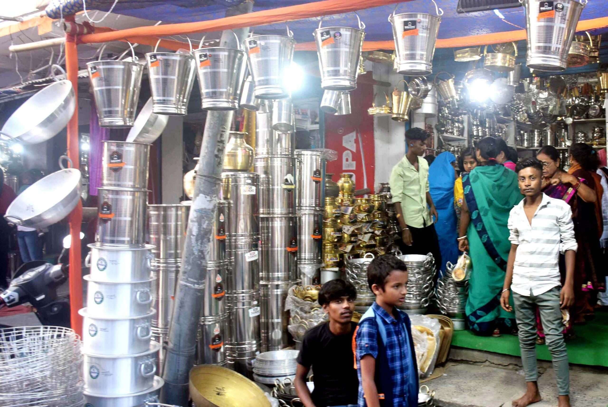 जीएसटी की दरों में कटौती से धनतेरस पर कारोबारियो को है धनवर्षा की उम्मीद