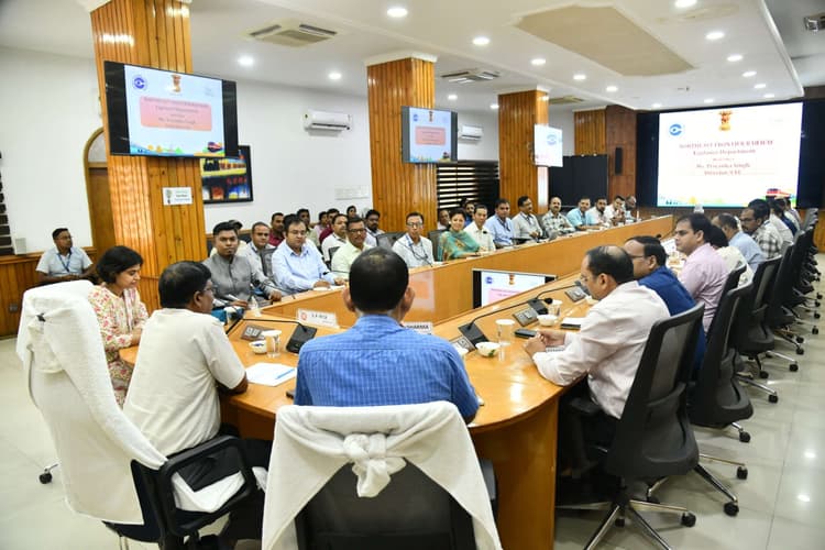 संगठन में सतर्कता प्रशासनिक प्रभावशीलता को बढ़ावा देने पर चर्चा