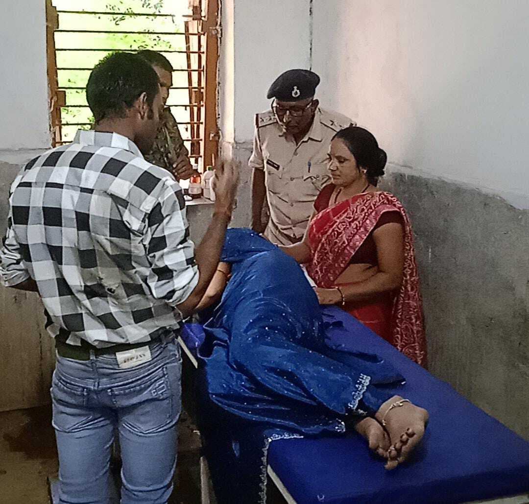 सड़क दुर्घटना में महिला जख्मी, बाल-बाल बचा नवजात