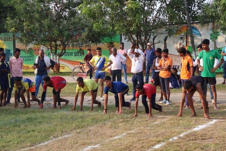 एक घंटा निकाल कर अपनी रुचि खेल को दें, तभी तन मन रहेगा स्वस्थ : डीएम