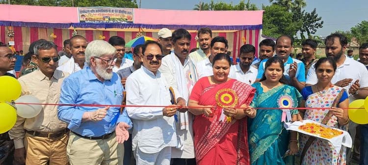 खोखो प्रतियोगिता के महिला वर्ग में केवल एसआरटी कॉलेज धमड़ी ने किया प्रतिनिधित्व