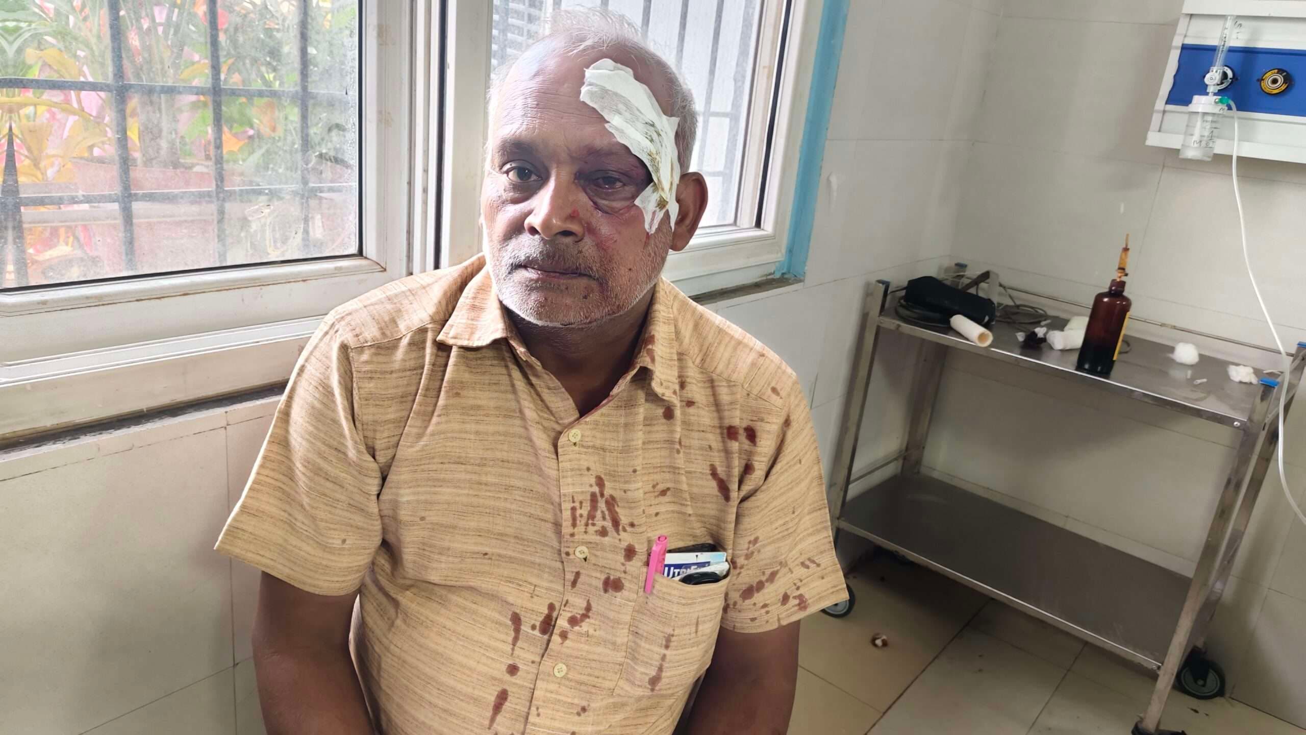 गलत डाटा देने को लेकर डाटा ऑपरेटर की पिटाई