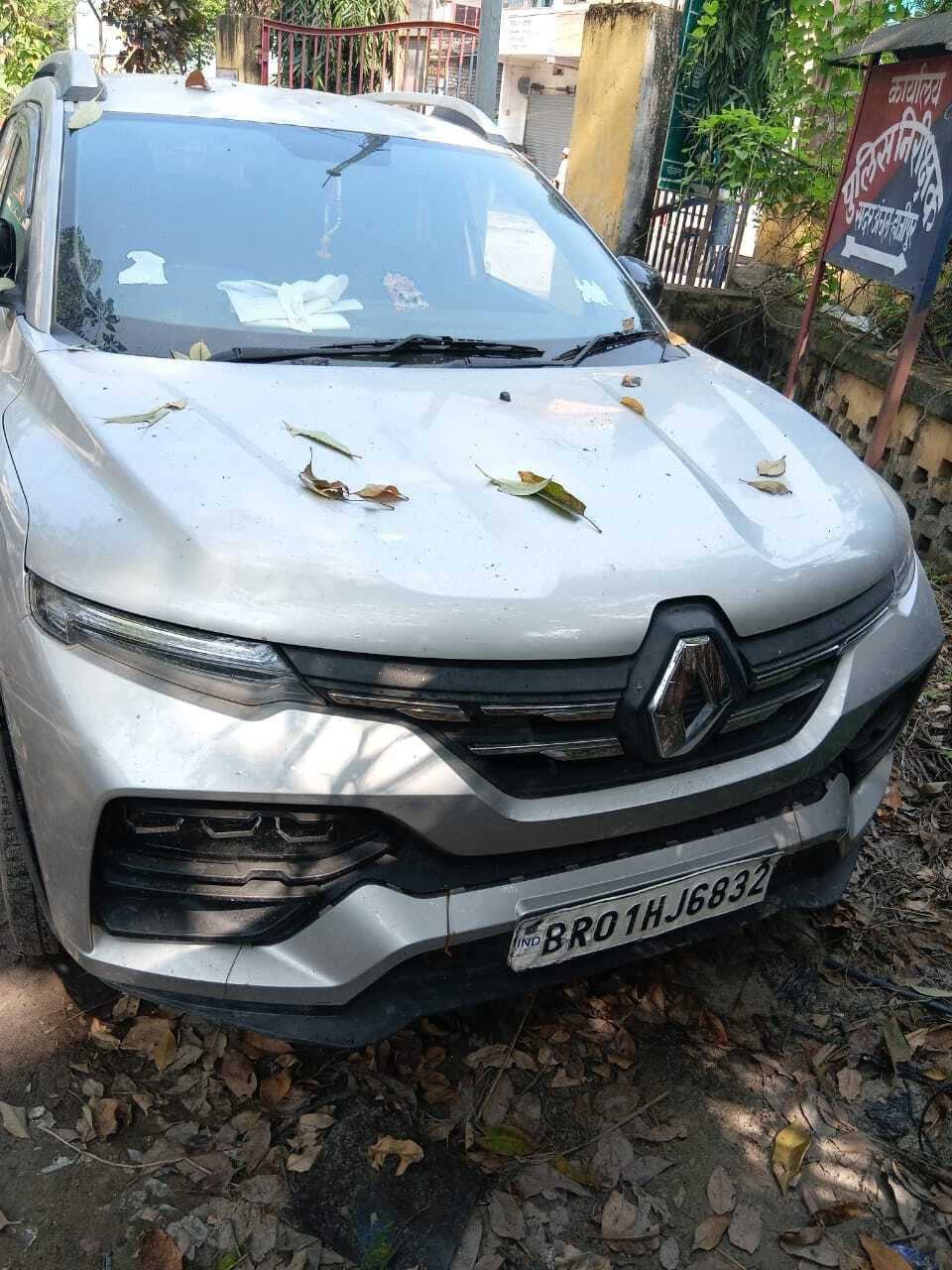 hajipur news. 66 ग्राम हेरोइन के साथ कार सवार चार तस्कर गिरफ्तार