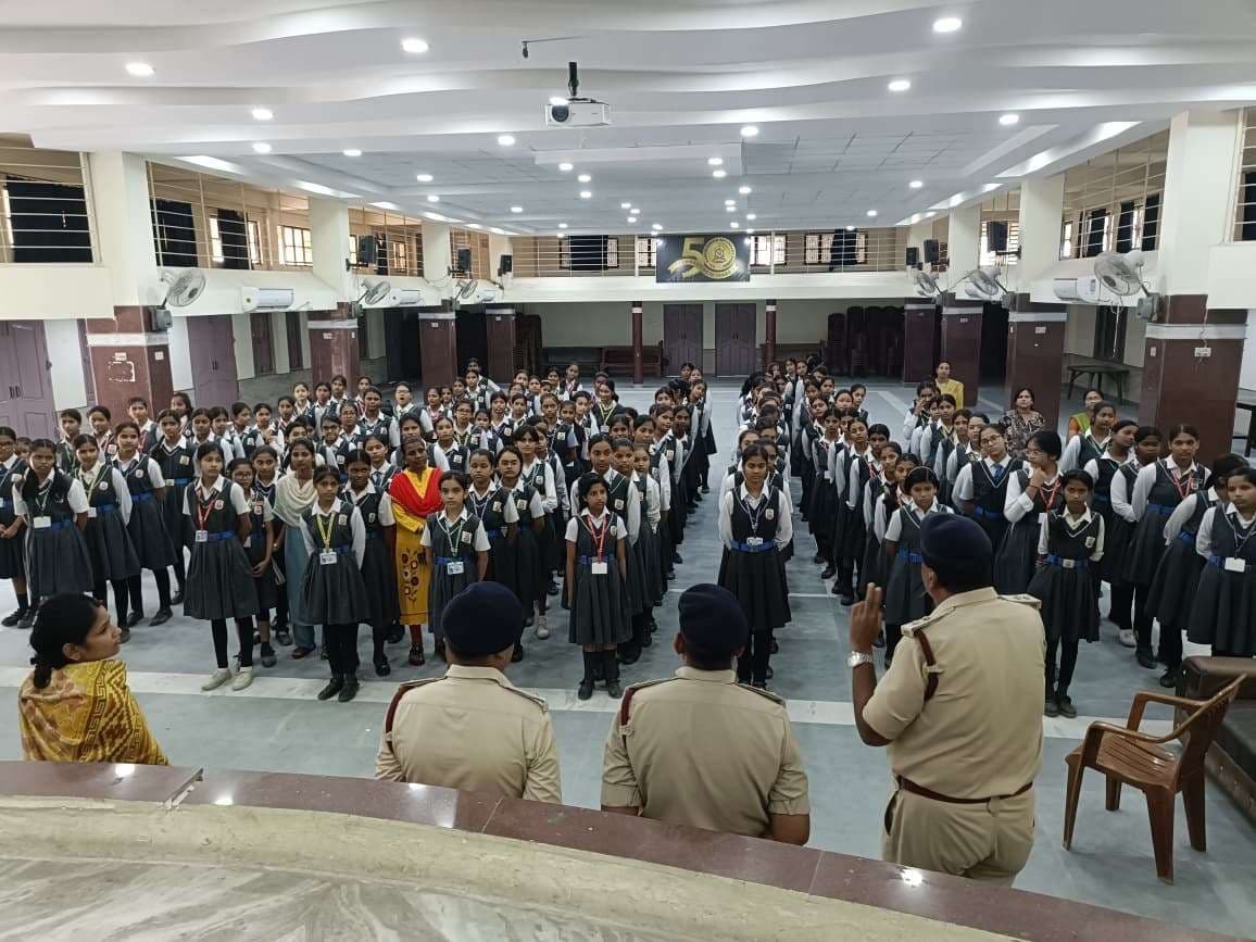 स्कूली बच्चों को आग से बचाव के प्रति किया जागरूक