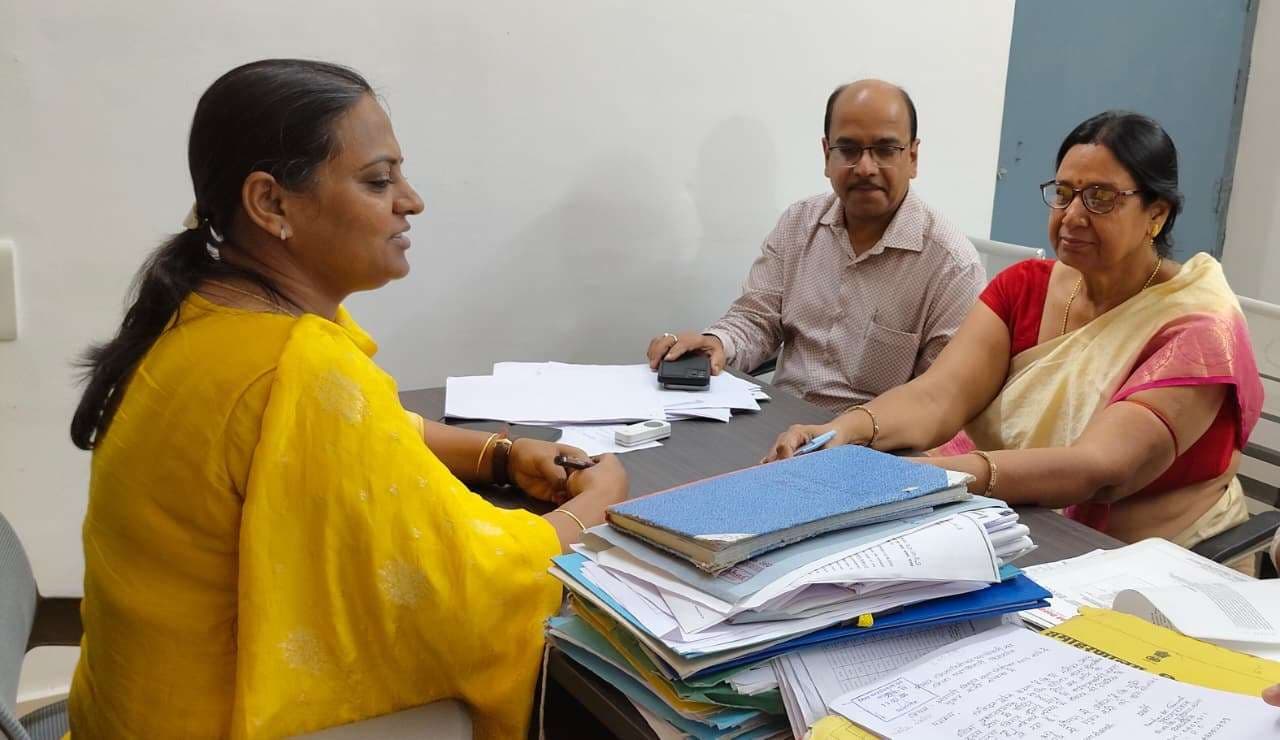 मेडिकल बोर्ड ने किया चिकित्सीय परीक्षण