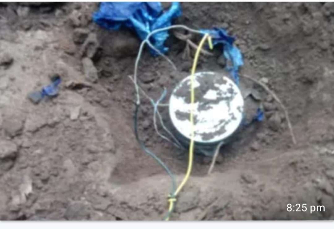 तीन-तीन किलो के दो प्रेशर आइडी बरामद