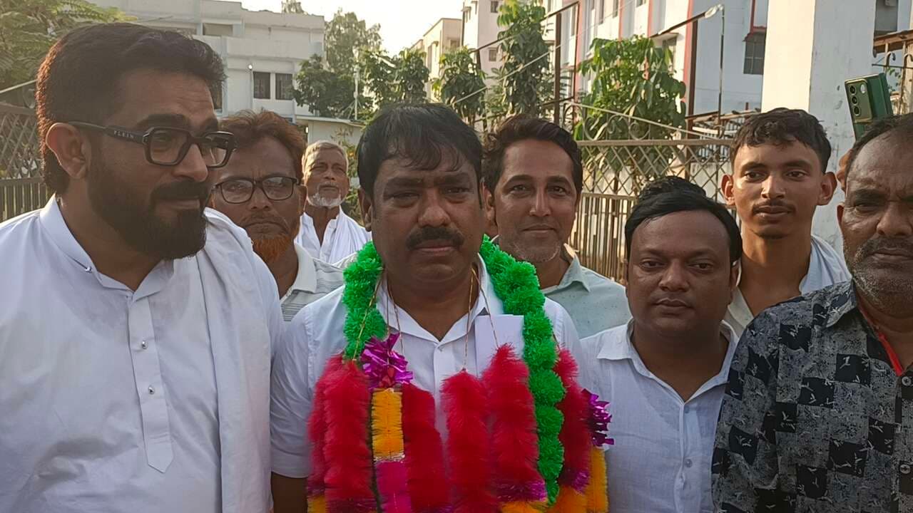 चौथे दिन तीन प्रत्याशियों ने किया नामांकन